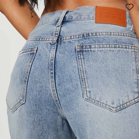 ASYMMETRIC STRAIGHT LEG JEAN LIGHT WASH DENIM - Picture 3 of 4